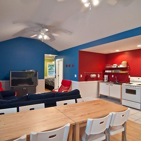 Blue Door Cottages Монтиселло Экстерьер фото
