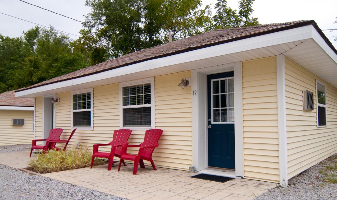 Blue Door Cottages Монтиселло Экстерьер фото